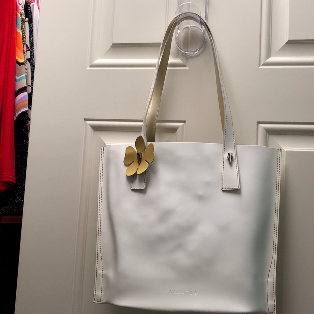 LAMARTHE Adorable White Leather Purse